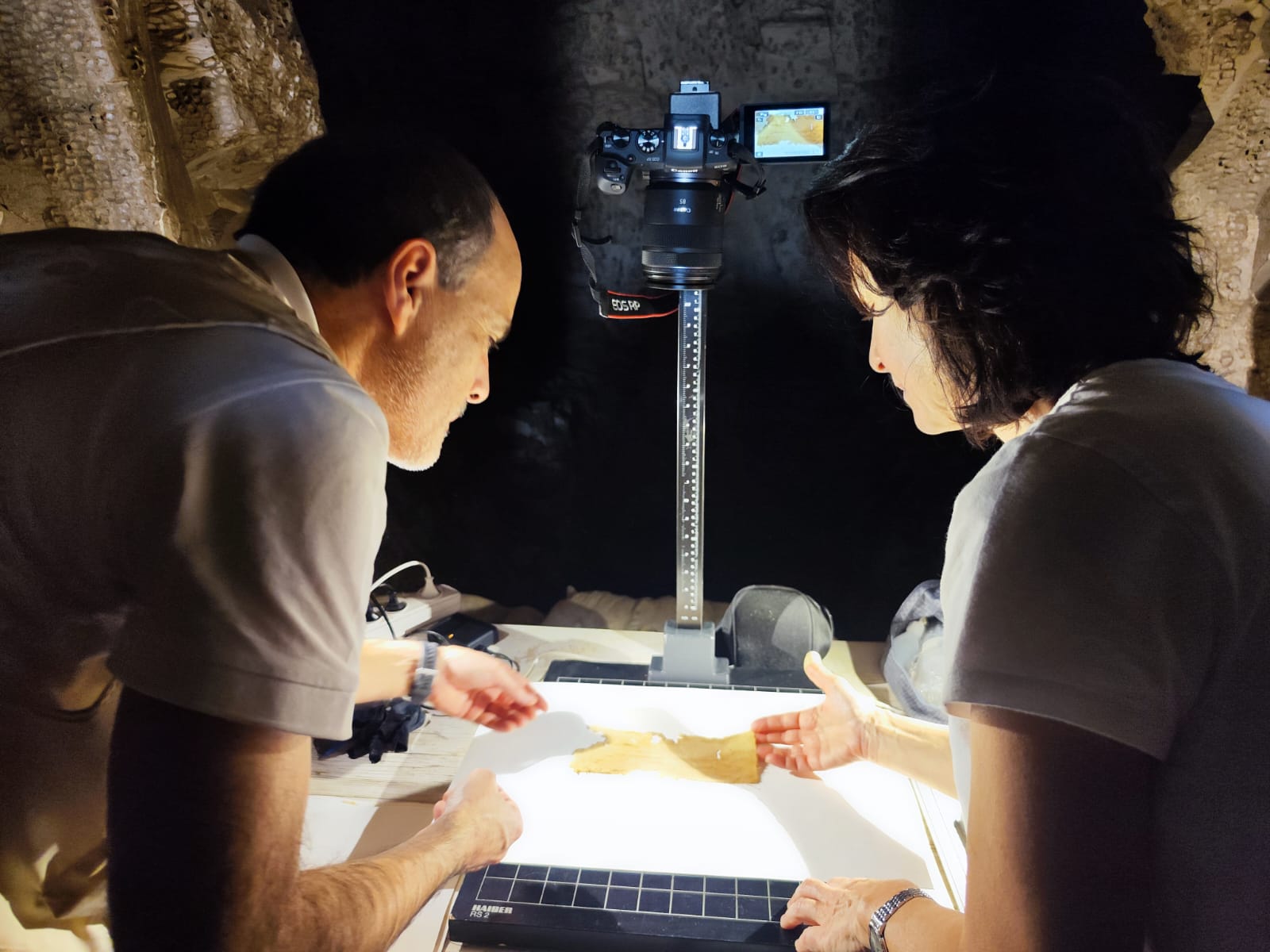 El software ‘Aracne’ da el salto a la arqueología para analizar los textiles de las momias en Egipto