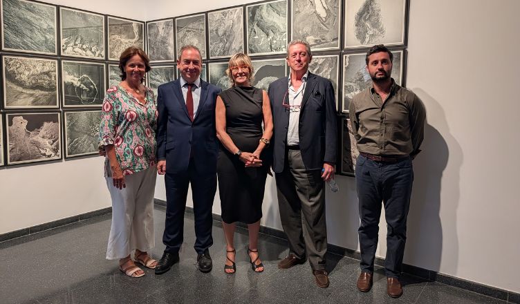La Universidad Loyola inaugura la exposición «La Cima Interior», una invitación a explorar el crecimiento personal a través del arte