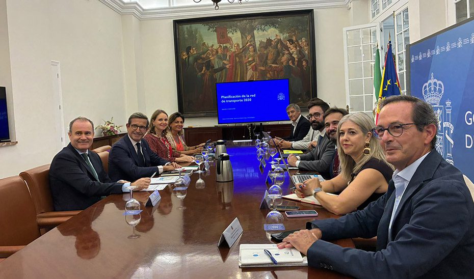 La Junta demanda corregir el déficit en la red eléctrica pese a los avances en la nueva planificación