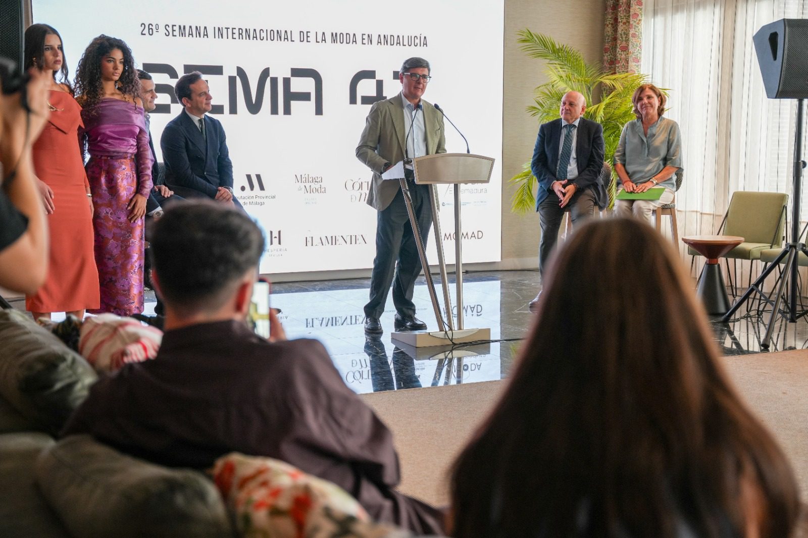 La 26.ª edición de SIMA 41 consolida a Sevilla como capital de la moda reuniendo en la Real Fábrica de Artillería el talento emergente de los diseñadores sevillanos