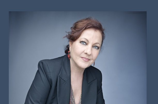 La Bienal despide su XXIV edición  con Carmen Linares y sus  ‘Perlas a millares’