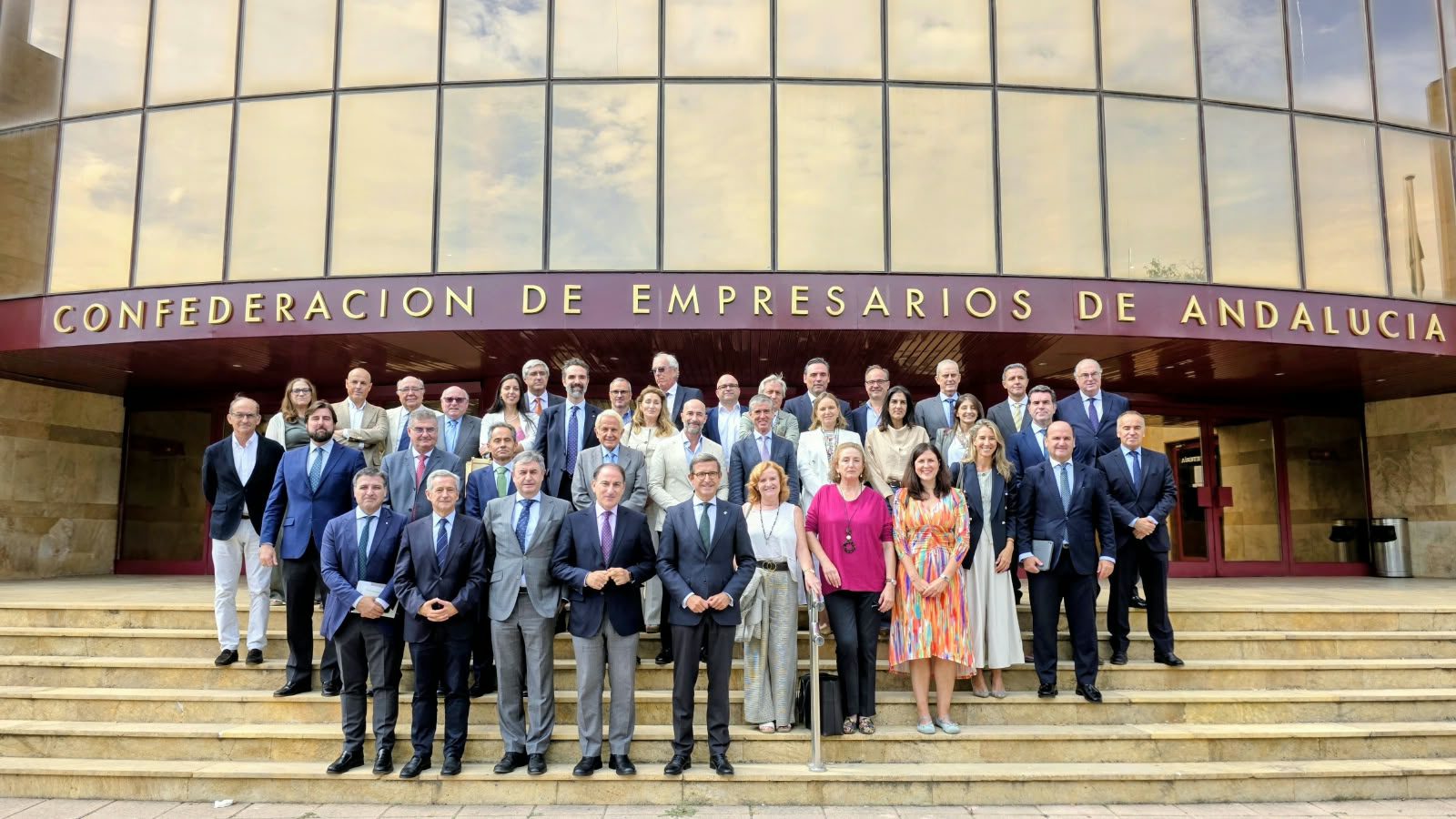 González de Lara y Paradela mantienen un encuentro para promover una estrategia que fortalezca la industria e impulse la atracción de inversores a Andalucía – Confederación de Empresarios de Andalucía