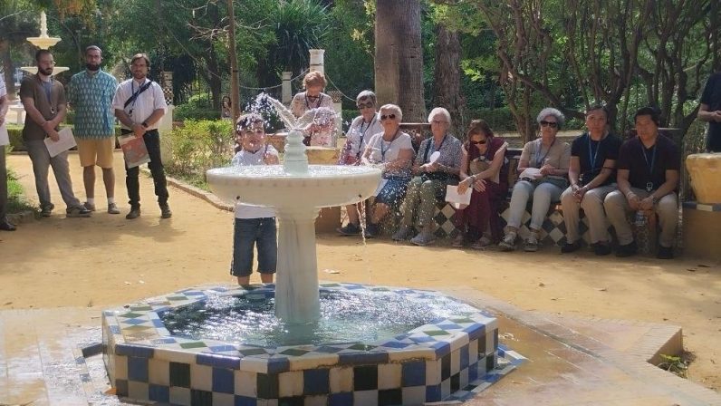 El VI Paseo Ecuménico recorrió Sevilla desde la oración y el compromiso con la Creación