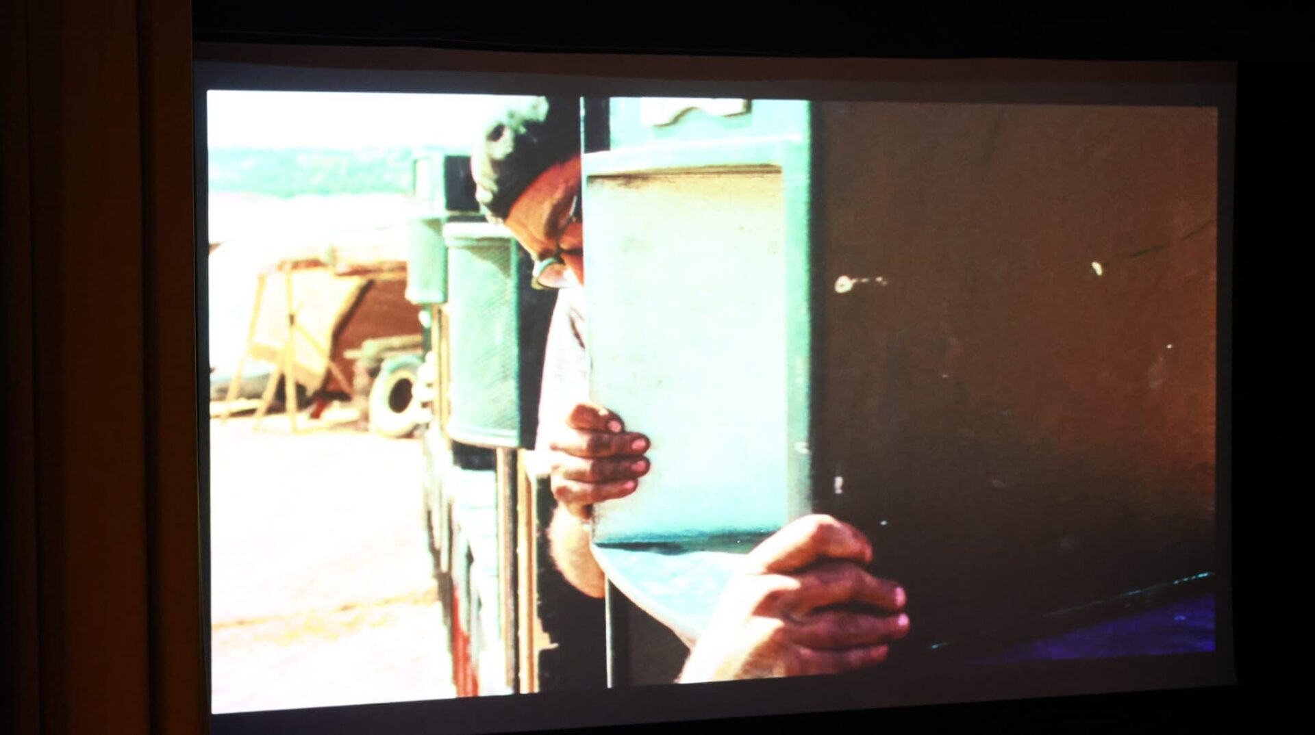 Palomares del Río disfruta del cine en el Teatro Municipal con «Sirât»