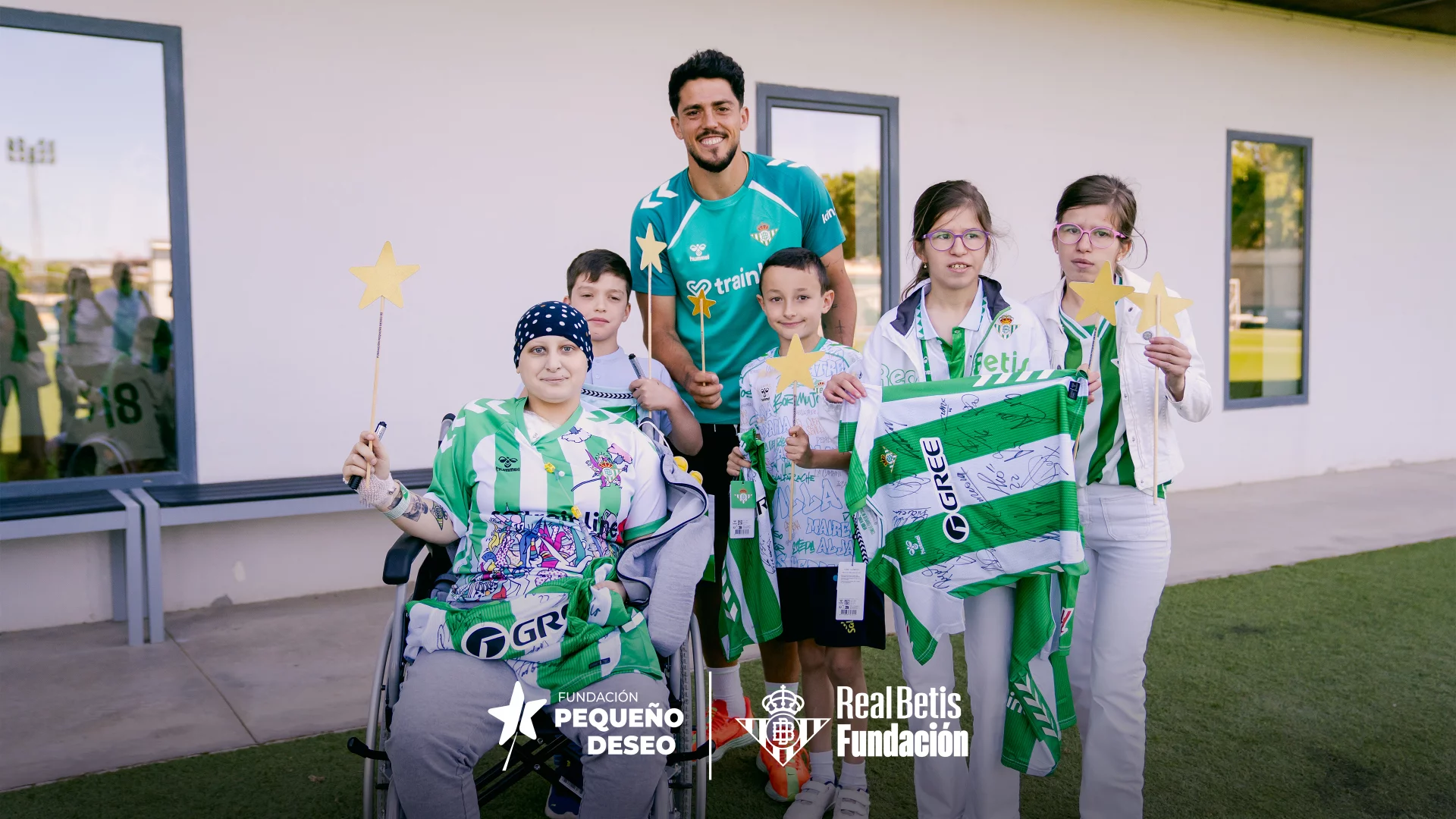 La Fundación Real Betis Balompié y la Fundación Pequeño Deseo continúan su colaboración para hacer realidad los deseos de niños y niñas