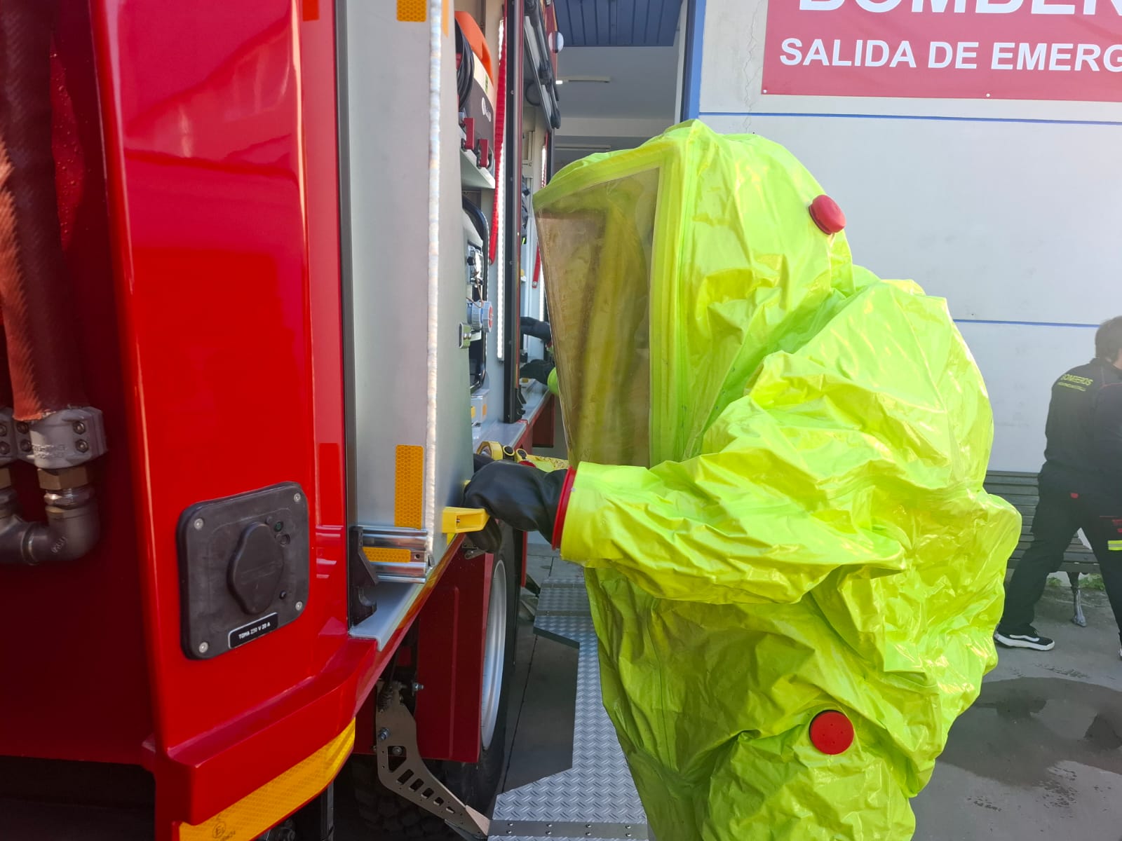 El Consorcio de Bomberos forma a profesionales de la provincia para reforzar la respuesta en intervenciones con riesgo químico o biológico