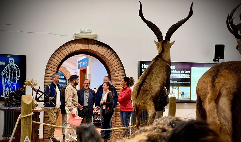 El centro de visitantes Torre del Vinagre ofrece información, actividades y educación ambiental