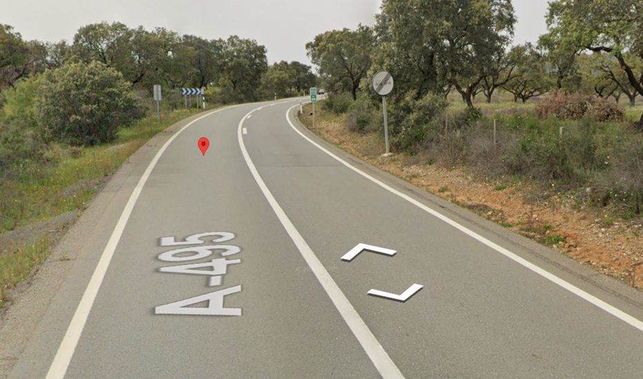 Muere un hombre en un accidente entre una moto y un turismo en Cabezas Rubias