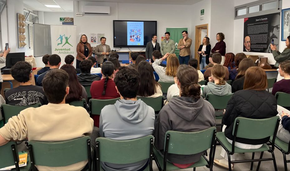 El IAJ aborda la prevención de la ciberviolencia entre los jóvenes en sus programas de hábitos saludables