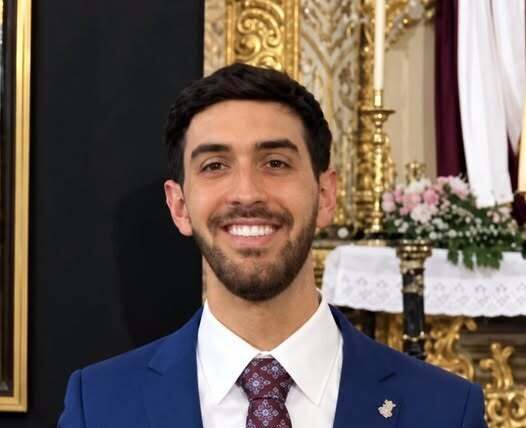 ALEJANDRO MARTÍN CABALLERO, DESIGNADO CARTELISTA DE LAS GLORIAS DE SEVILLA 2027
