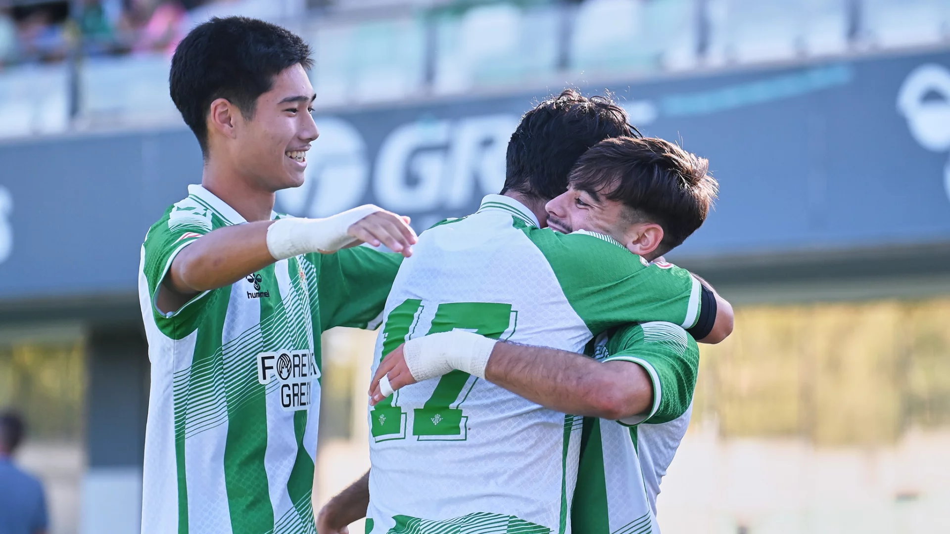 CRÓNICA | El Juvenil DH golea al FC Porto y suma su primera victoria de la temporada en la Youth League (5-0)