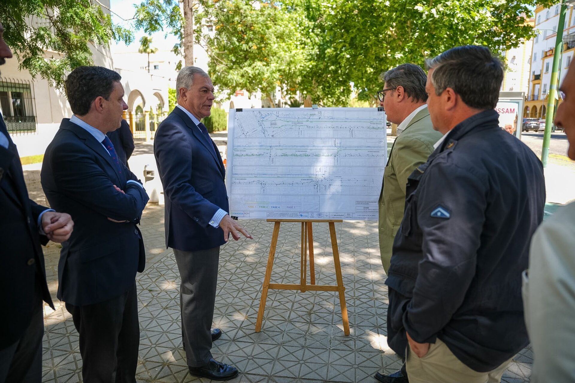 El Ayuntamiento inicia este lunes las obras de reurbanización y renovación de redes en Reina Mercedes con una inversión de 5,3 millones de euros