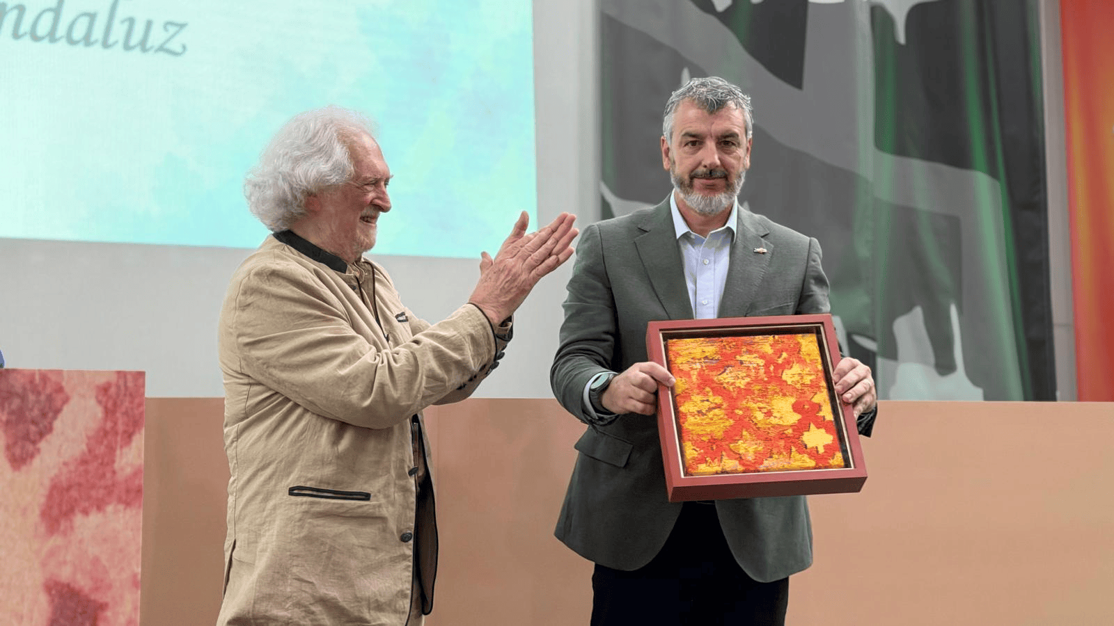 El presidente del CES de Andalucía asiste a la entrega del IV Premio «Por un Poder Andaluz» a Oskar Martín  ,Síguenos en: