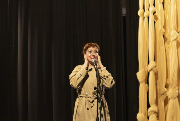 Mari Paz Sayago llega al Teatro Cánovas con ‘No estoy de frente’, una comedia sobre la menopausia, la identidad y el paso del tiempo