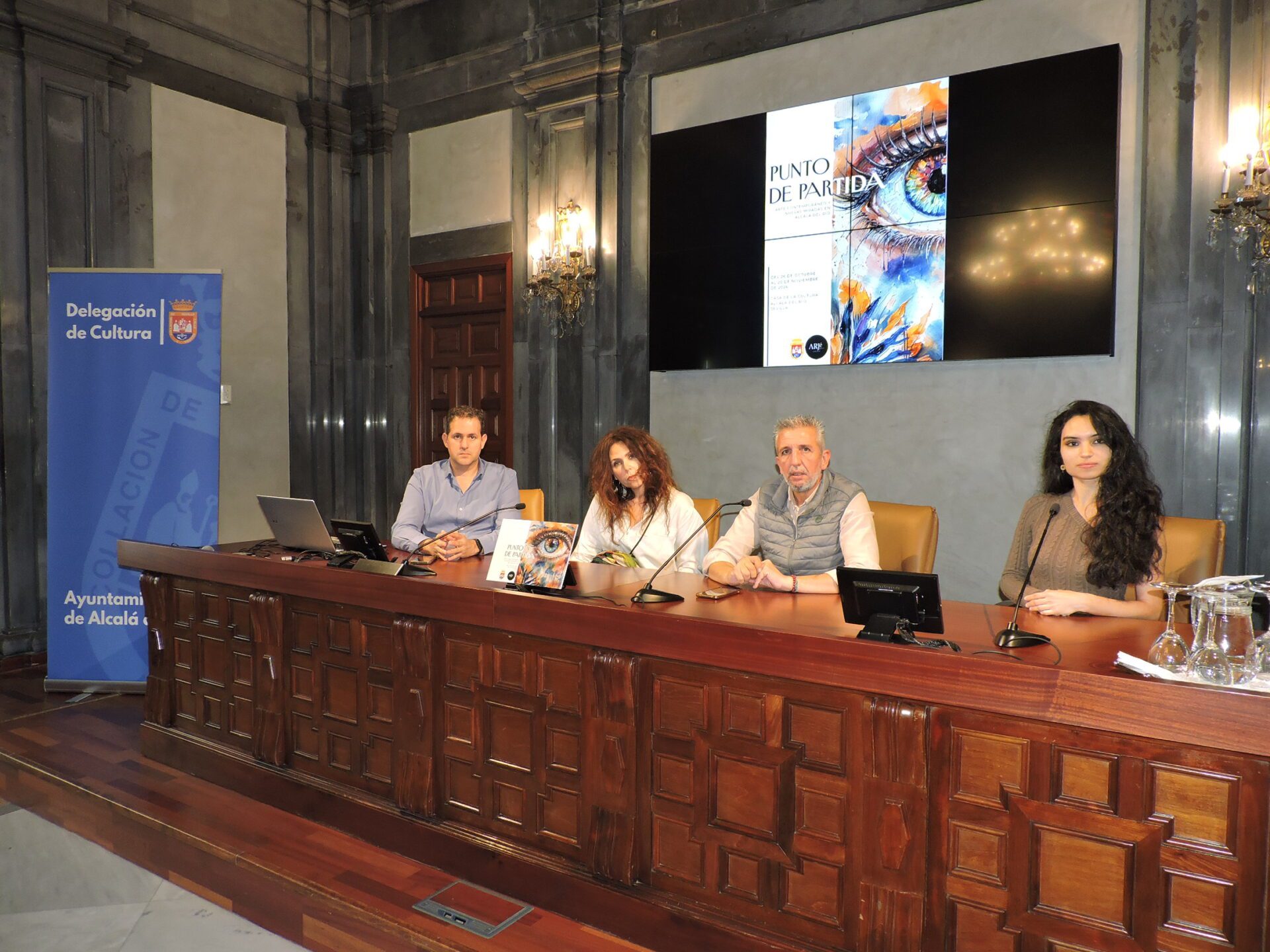 Doce artistas invitan en la Casa de la Cultura de Alcalá del Río a descubrir nuevas formas de interpretar la realidad en ‘Punto de partida. Arte contemporáneo y nuevas miradas’