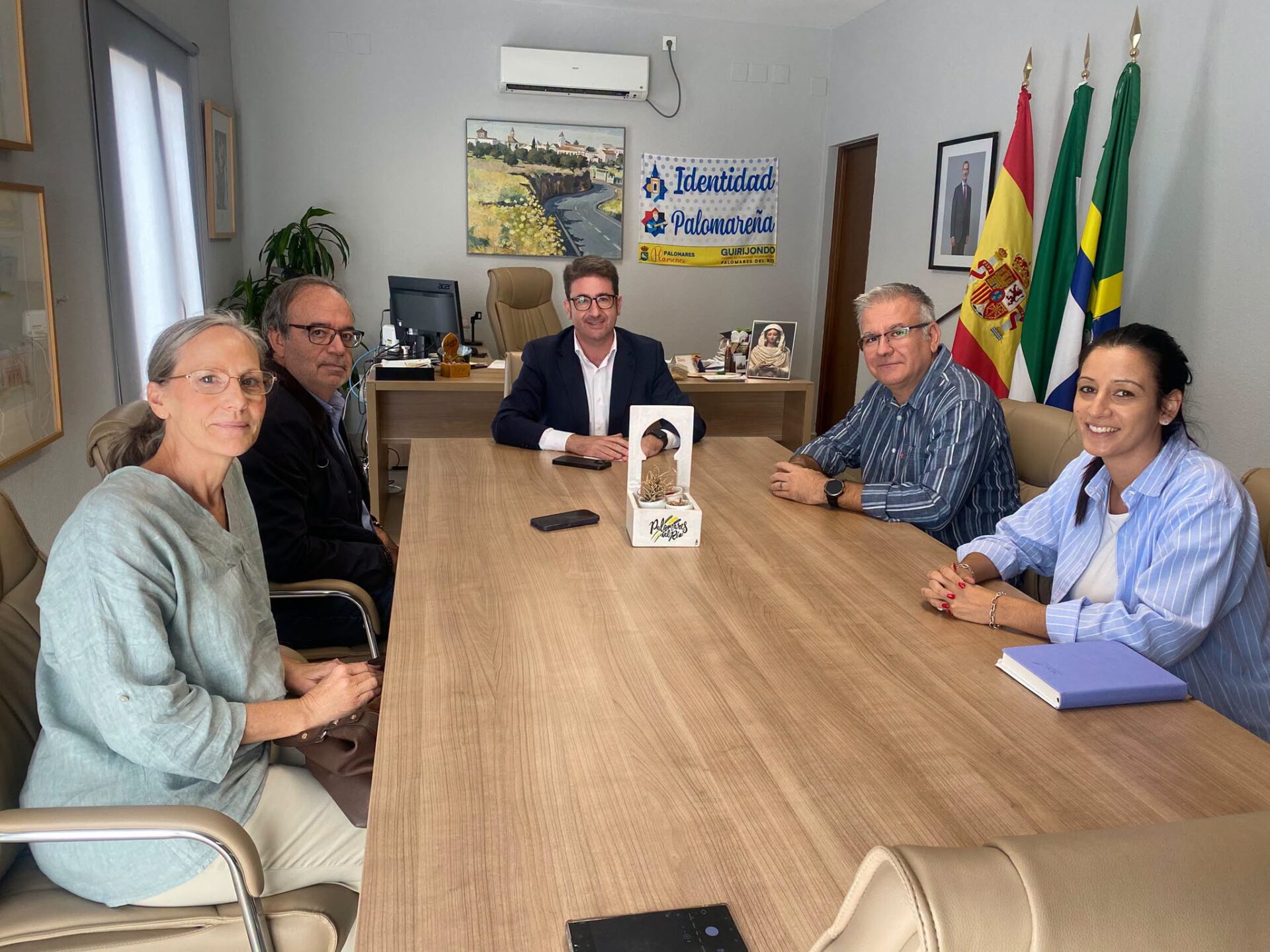 Palomares del Río busca nuevas vías de colaboración con el tejido empresarial local