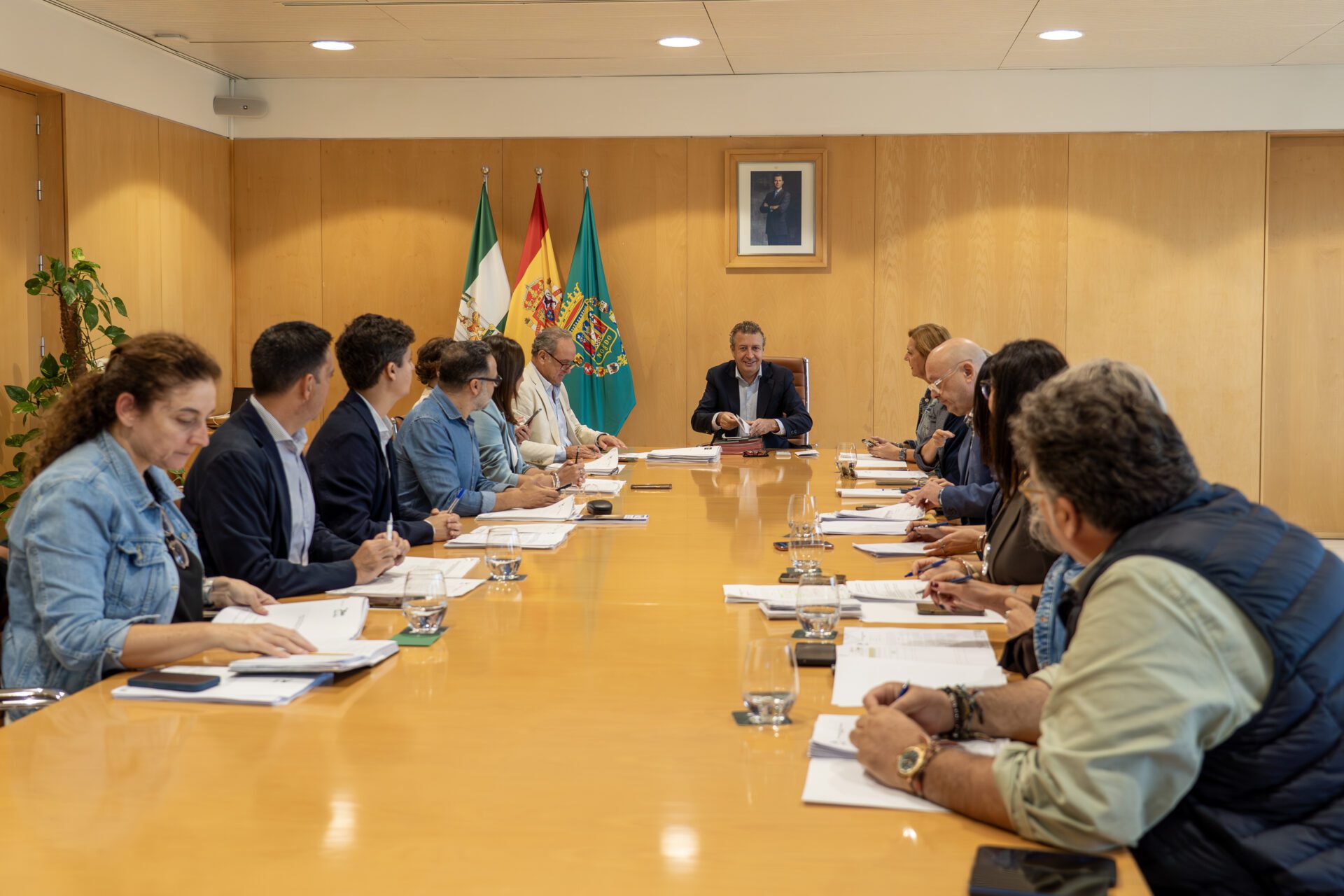 La Diputación proyecta su colaboración financiera hacia personas y colectivos vulnerables y a infraestructuras preventivas de las inundaciones