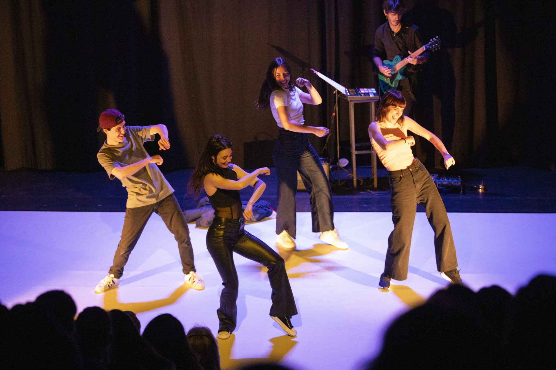 El CIPAEM recala con teatro, danza y circo en Arahal, La Rinconada, Alcalá de Guadaíra y Tomares