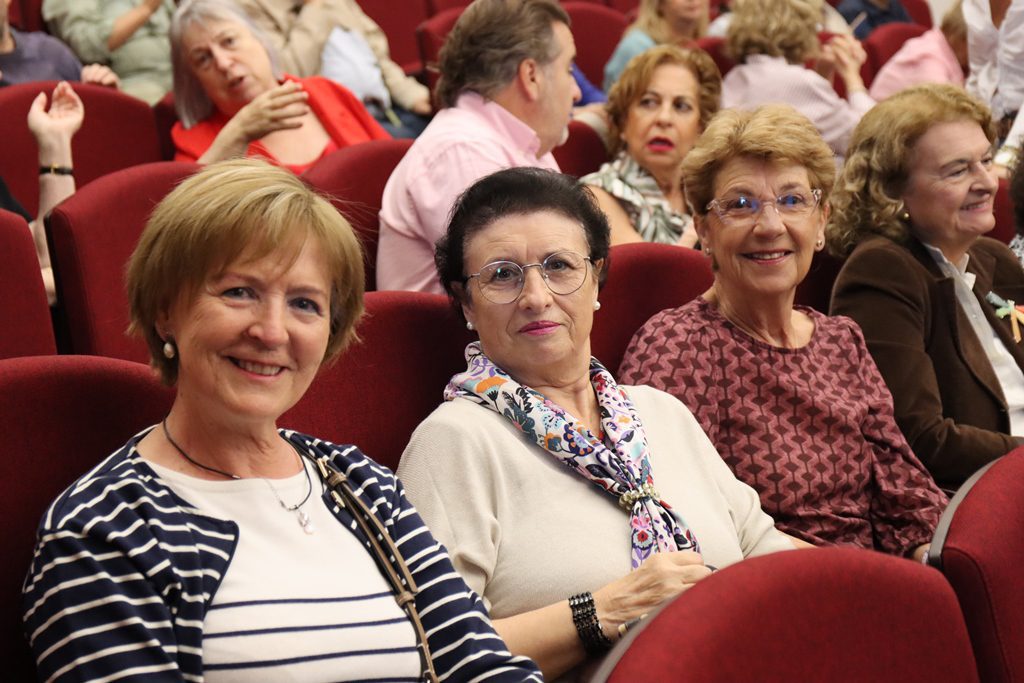 Estudiantes de más de 50 años podrán cursar el Aula de la Experiencia a tiempo parcial