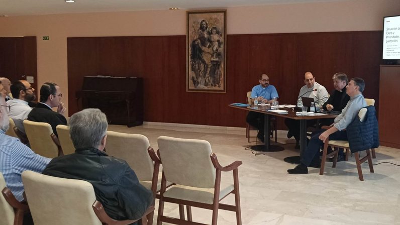 La Universidad de Curas invita a afrontar desde la esperanza los retos del sacerdocio