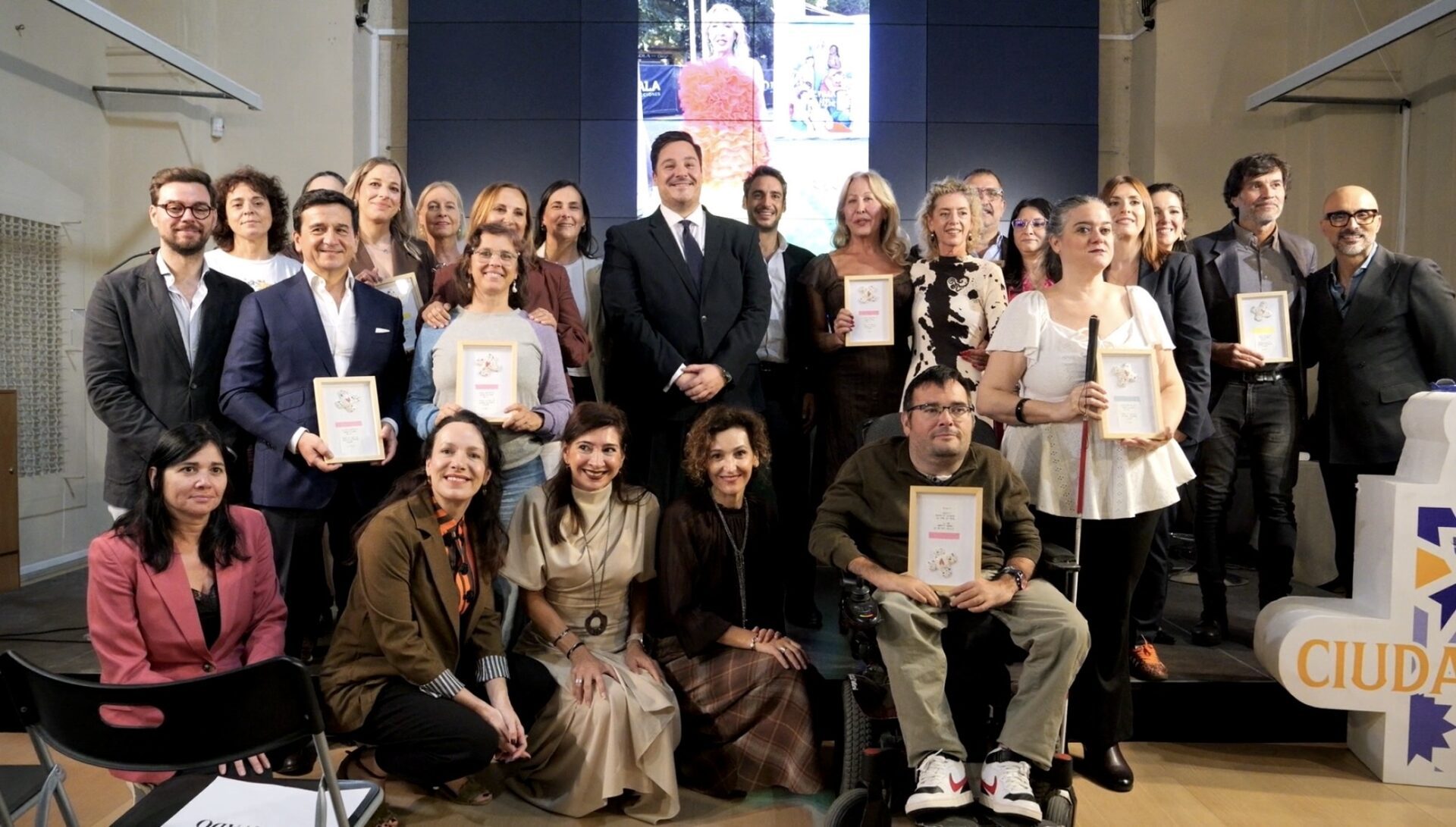 El Ayuntamiento reconoce la labor social en la III Gala ‘Sevilla Ciudad Comprometida’