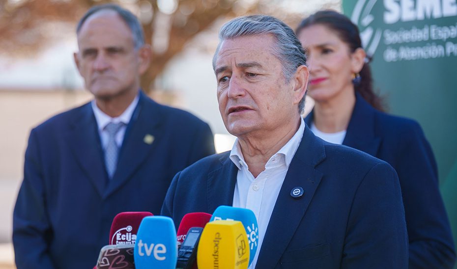 Andalucía obtiene dos nuevas unidades de referencia en Endocrinología y Cirugía Torácica
