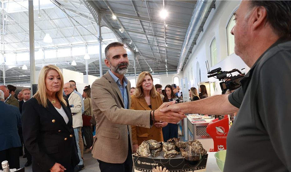 La Junta destaca la fortaleza de los sectores pesquero y vitivinícola andaluces en VIMAR 2026
