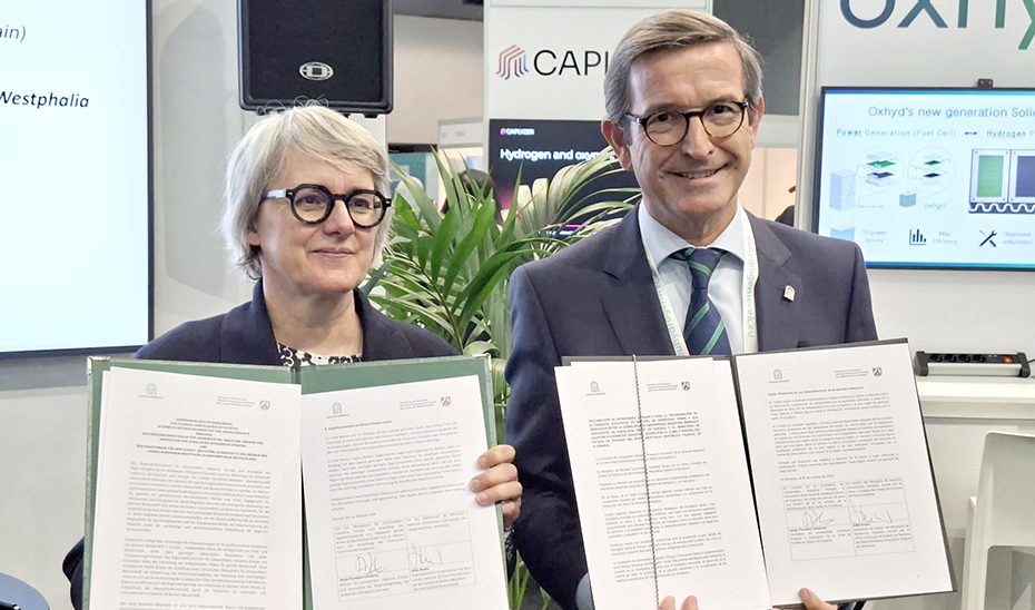 Andalucía refuerza su industria del hidrógeno verde con sendos acuerdos con Róterdam y Renania del Norte-Westfalia