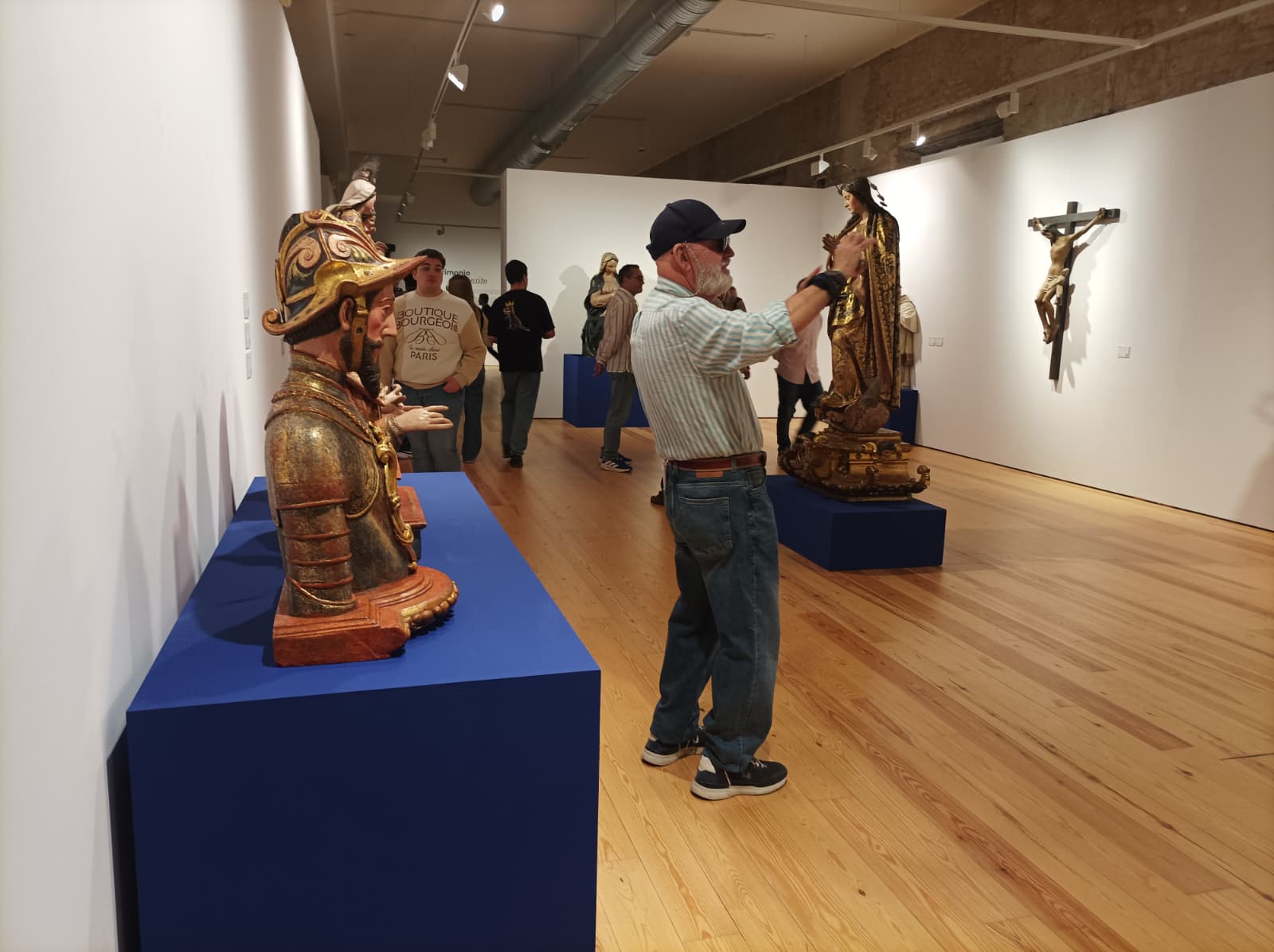 La exposición ‘Patrimonio en tránsito’ muestra el proceso de conservación del legado artístico de la US