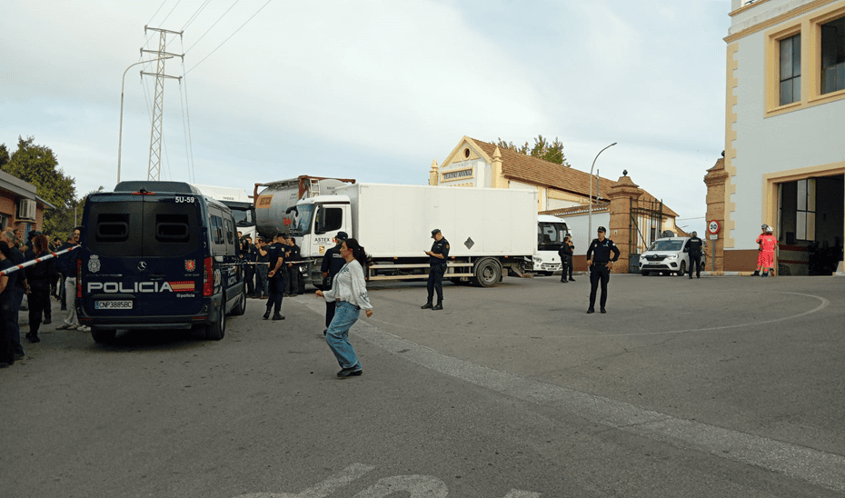 Tres trabajadores heridos leves tras una explosión en una fábrica de pólvora en Granada